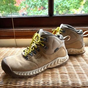 Keen NXIS Explorer Leather Hiking Boot